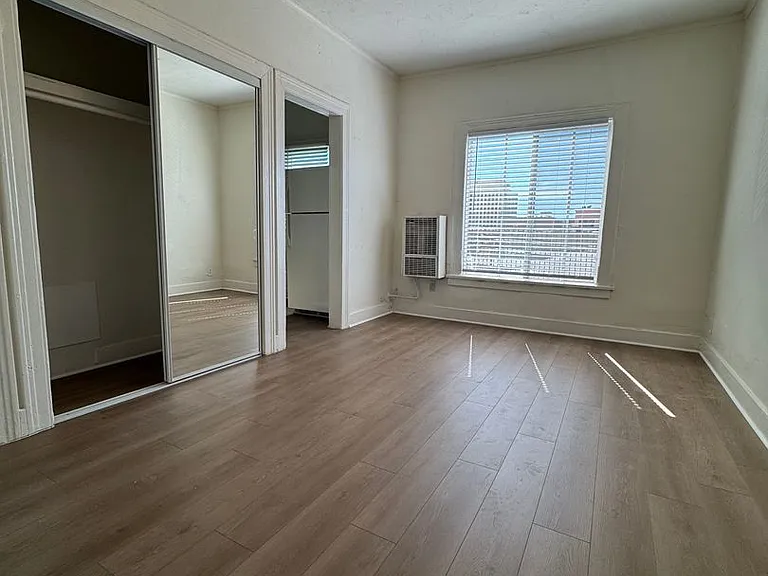 526 S Union Avenue — Photo 9