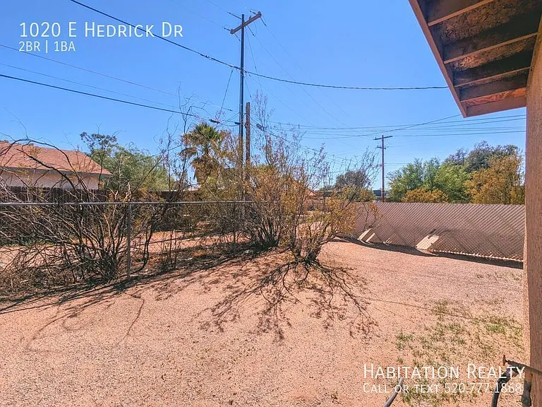 1020 E Hedrick Dr — Photo 14