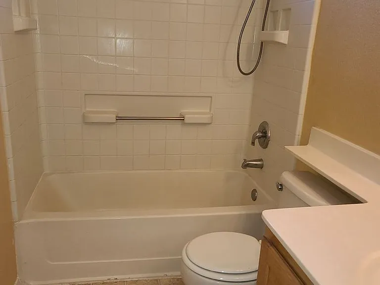 10221 Abano Ct — Photo 11