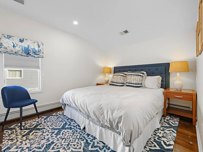 345 Macarthur Ave — Photo 13