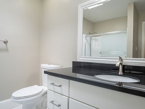 SFD #6 bath1