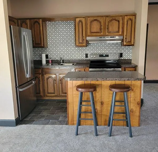 5680 N Clinton St — Photo 2