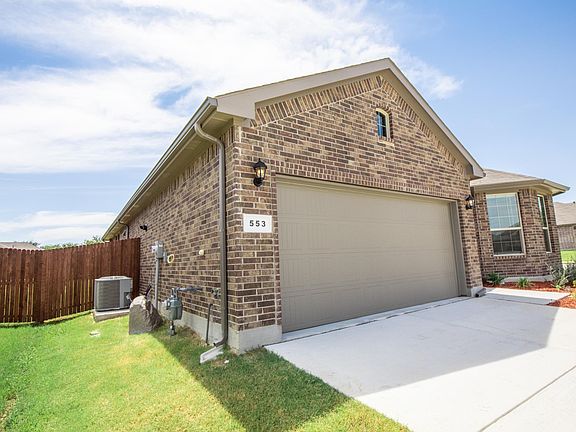 4th image of 553 Pendennis Dr