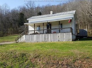 1203 Poca River Rd N, Poca, WV 25159