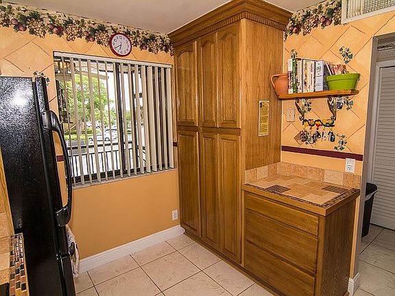 4th image of 16551 Blatt Blvd APT 204