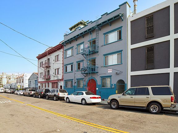 2nd image of 225 W 25th St APT 1