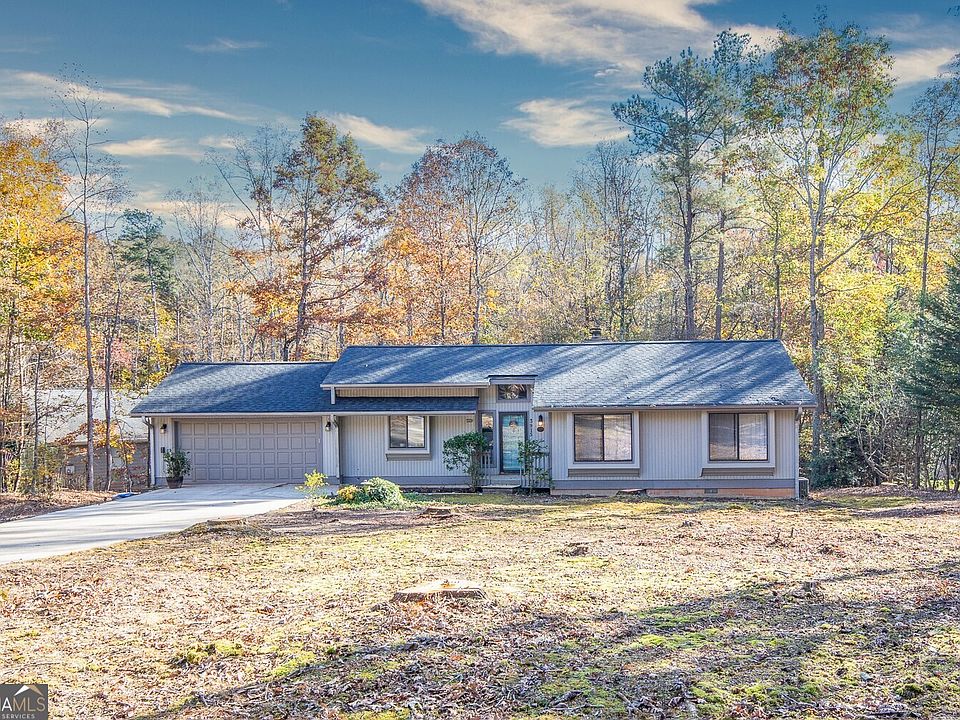 1st image of 3915 Stone Creek Cir