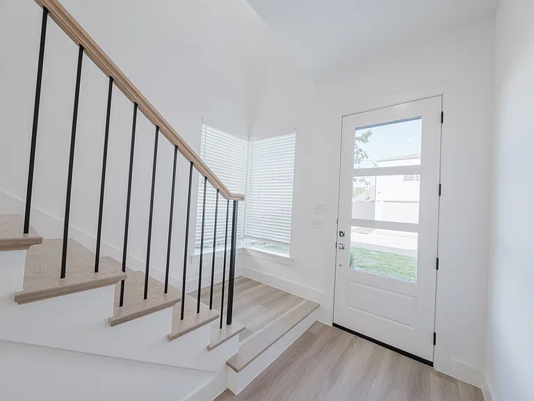 11661 Liberty Commons Ct — Photo 3