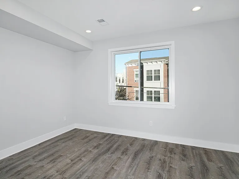 1302 N Marshall St #2 — Photo 3