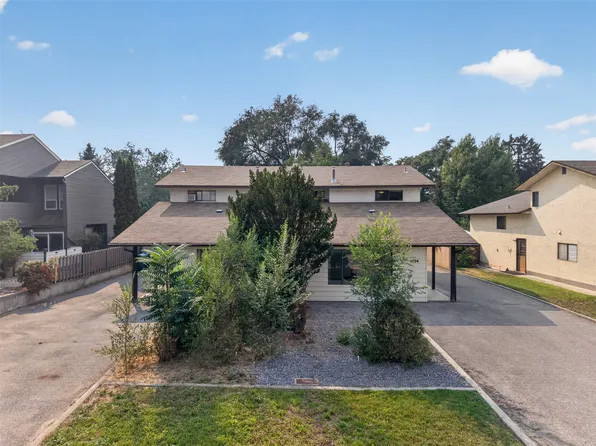 1494/1496 Elm St, Kelowna, BC V1Y 3W9