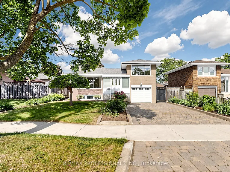 25 Carsbrooke Rd — Photo 1