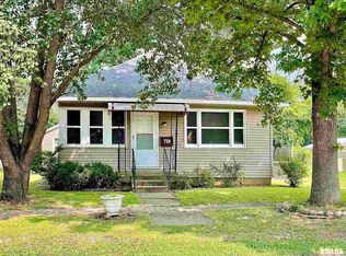 718 N Webster St, Harrisburg, IL 62946