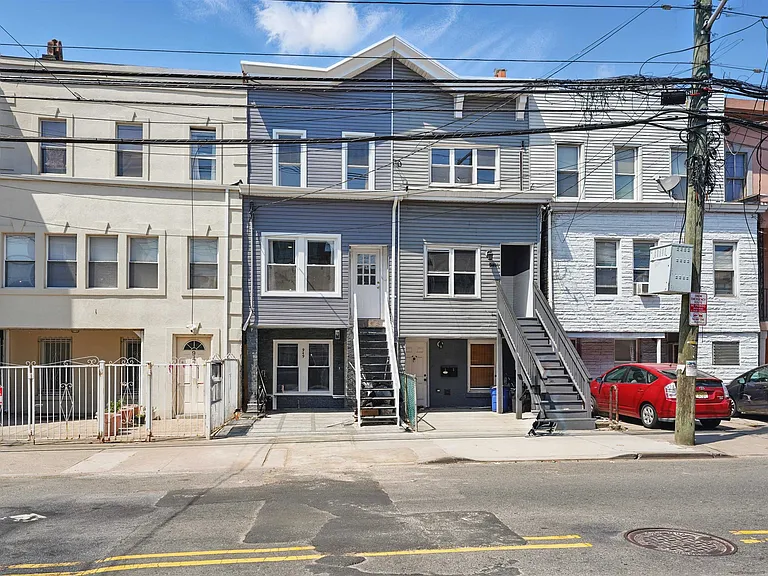 949 Summit Ave #2 — Photo 22
