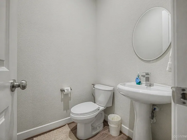 3033 Hicks St — Photo 17
