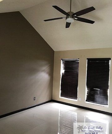 3rd image of 2757 Naples St