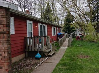 3300/3304 W Holmes Rd, Lansing, MI 48911