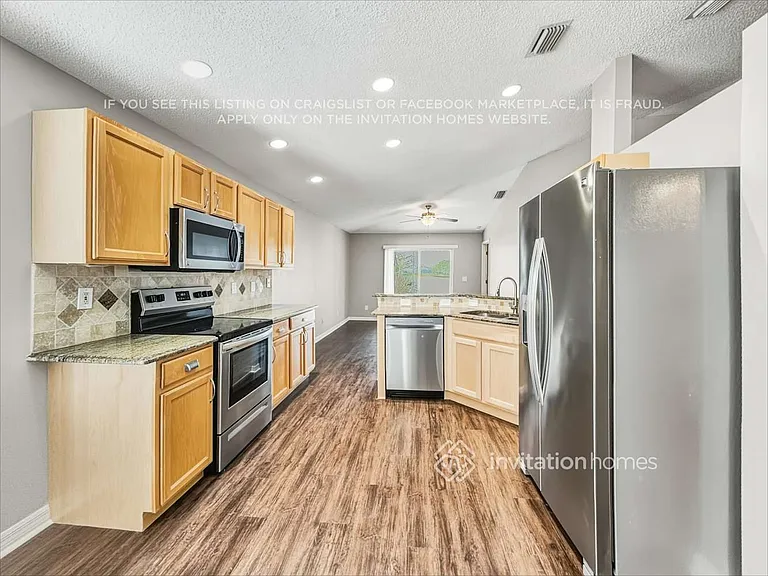 2101 Tiburon Ln — Photo 10