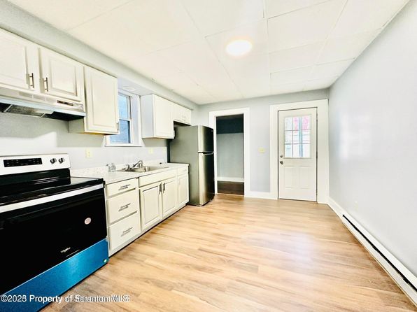 7 Plum Pl APT 1