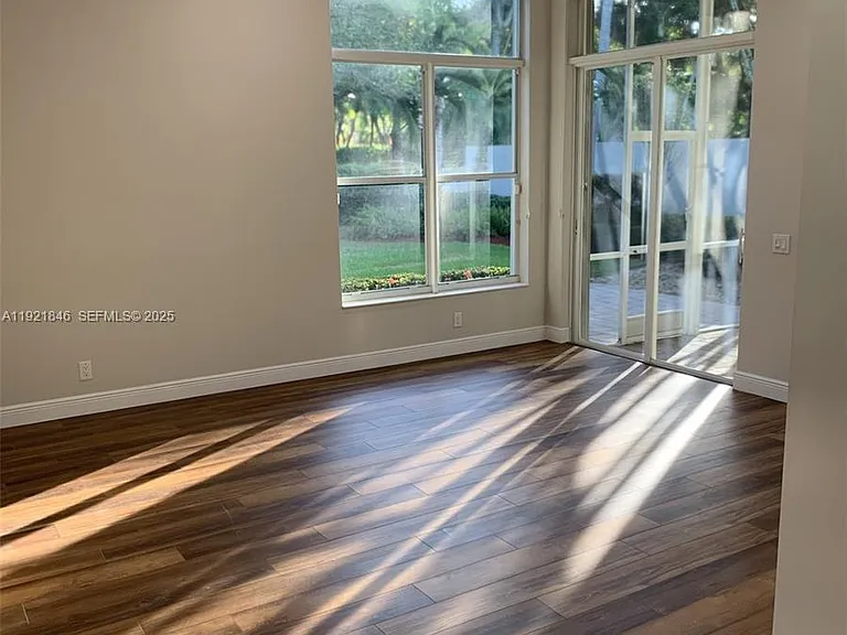 2518 Bay Pointe Ct — Photo 13