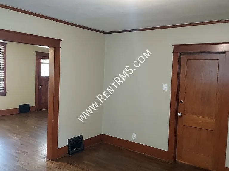 1272 SW Western Ave #2 — Photo 9