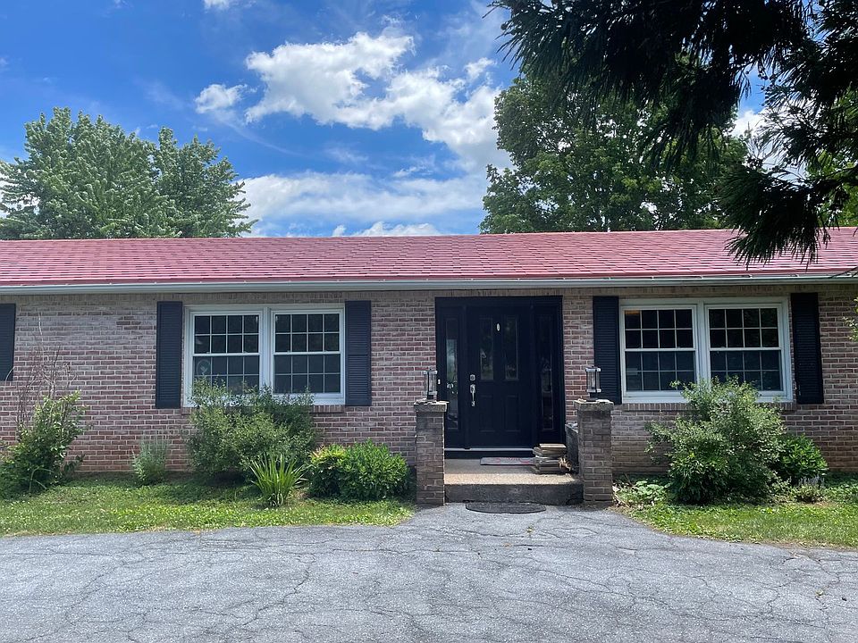 1st image of 445 Carlton Rd