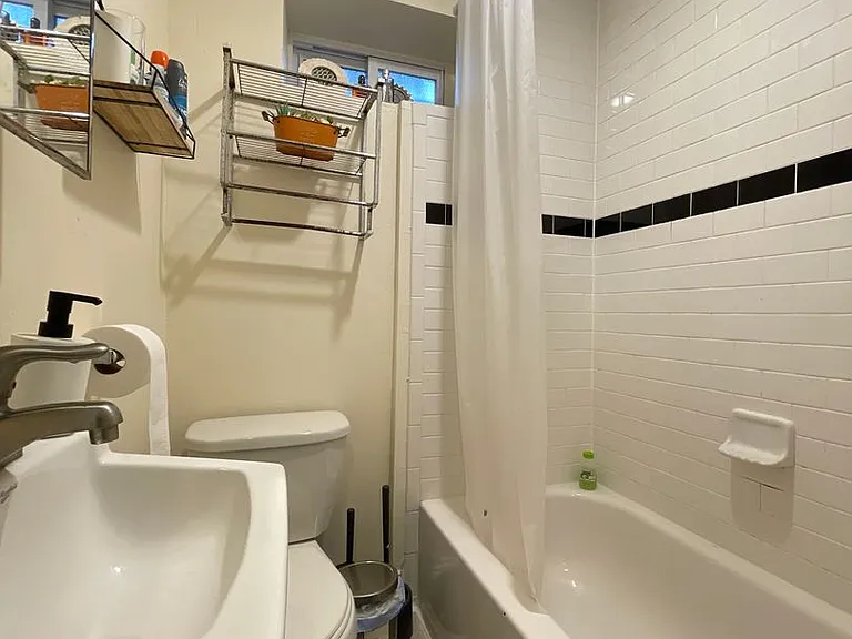 3312 Hamilton — Photo 22