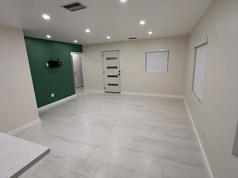 541 NE 142nd St #2 — Photo 3