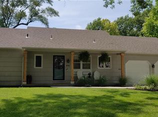8746 Marty St, Overland Park, KS 66212