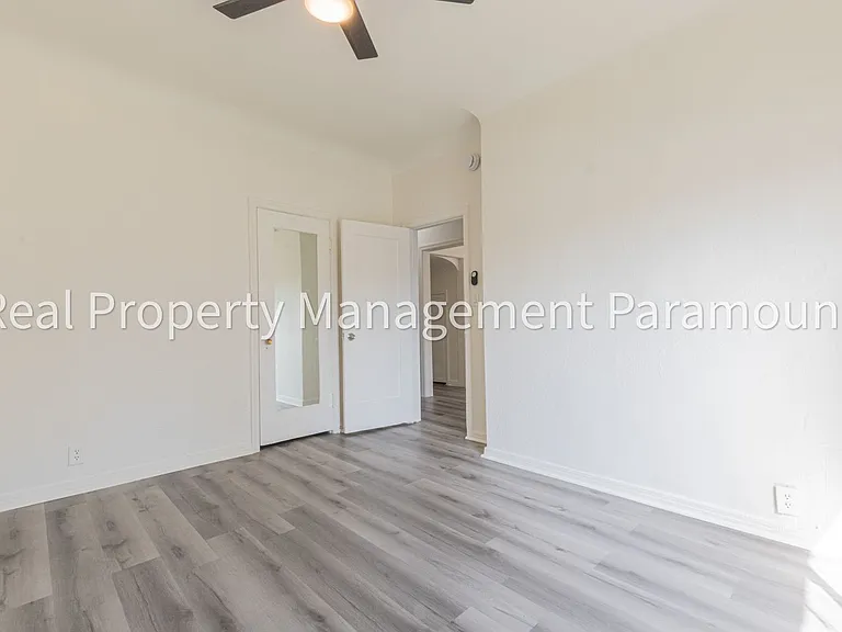 2757 Mansfield Ave — Photo 5
