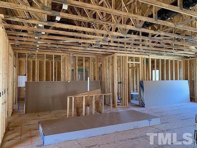 2nd image of 76 Pioneer St