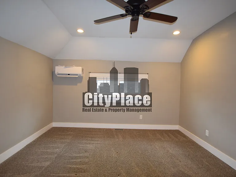 1548 Lexington Ave — Photo 22