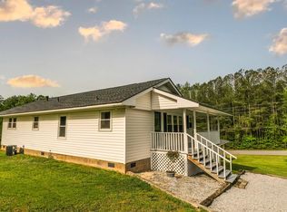 15 Armstrong Dr, Carrollton, GA 30117