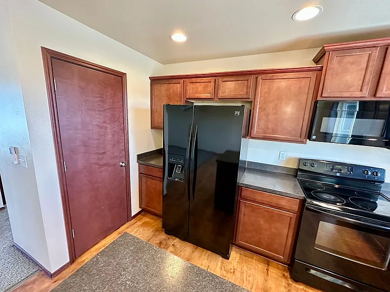 2706 N Susie Ct — Photo 9