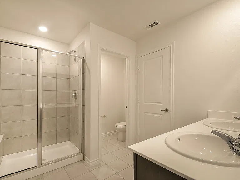 403 Gallop Dr — Photo 10