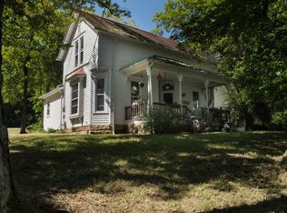 33997 Parkinson Rd, Middleport, OH 45760