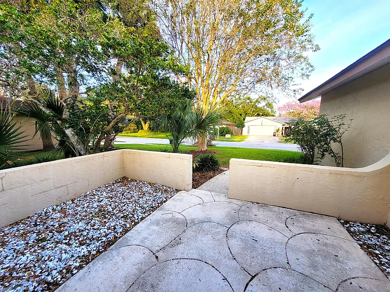 622 Green Meadow Ave — Photo 4