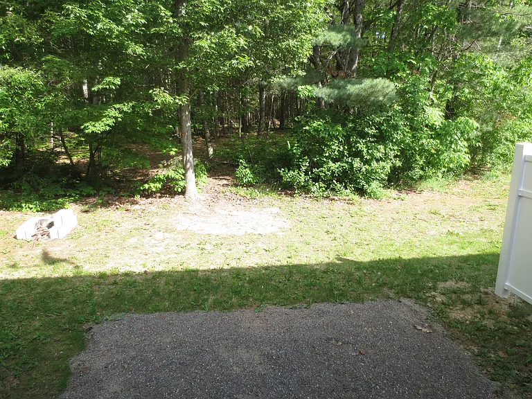 26 Rosewood Dr #4 — Photo 8