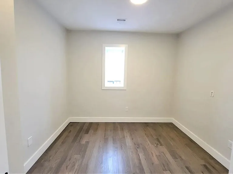 535 Hawthorne Ave #1 — Photo 5