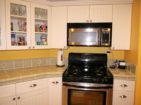 3rd image of 620 E Angeleno Ave