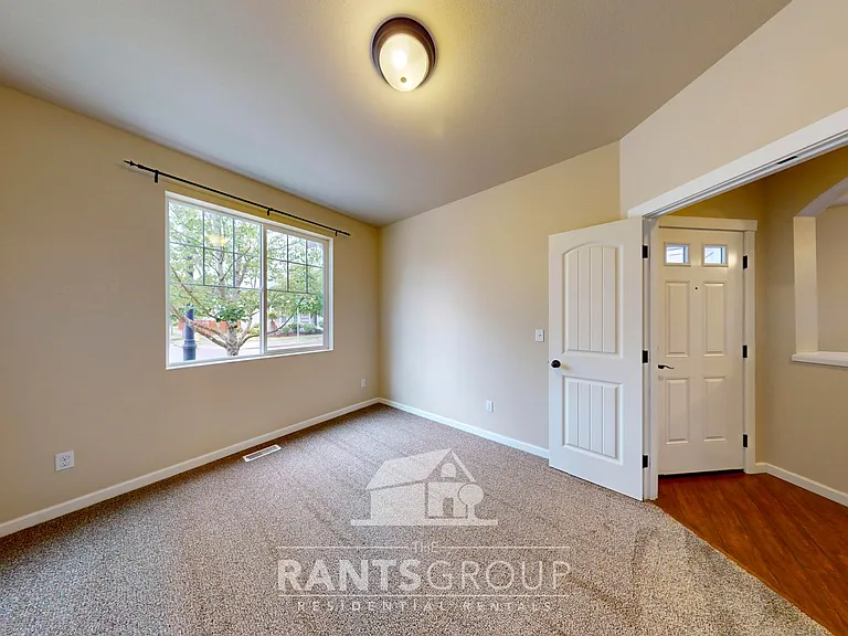 7084 Bailey St SE — Photo 6