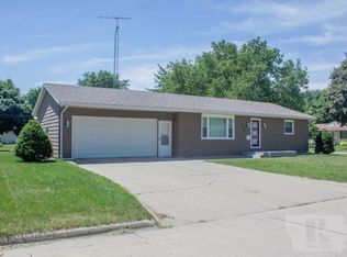 218 9th Pl NW, Hampton, IA 50441
