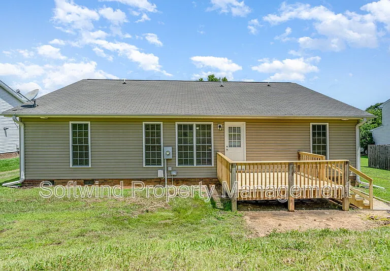 1803 Red Bird Cir SE — Photo 19
