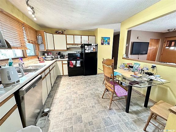2nd image of 150 Ash Dr