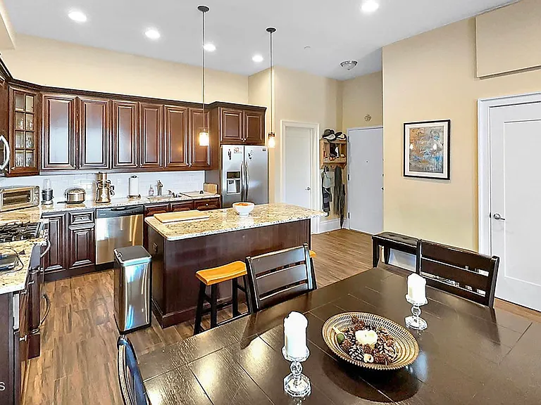 18 Broad St #3 — Photo 18