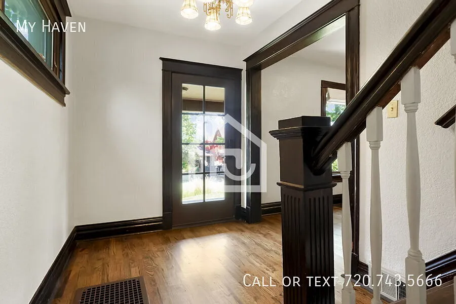 Historic Sunnyside Charmer with 3 bedrooms! — Photo 3