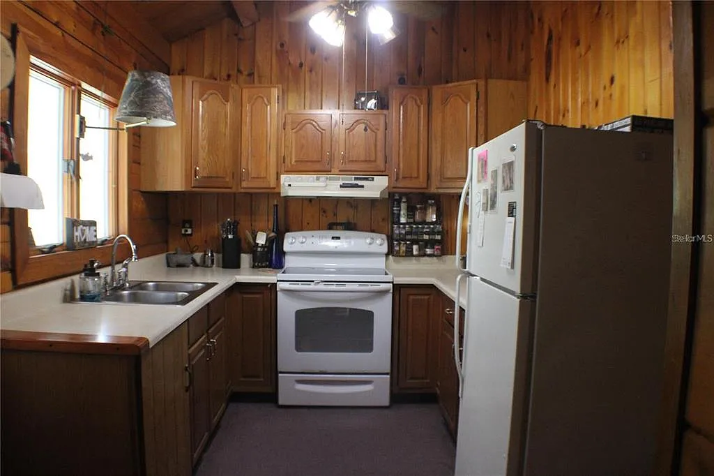 2 bed, 1.0 bath, 1039 sqft, $1,600 — Photo 3