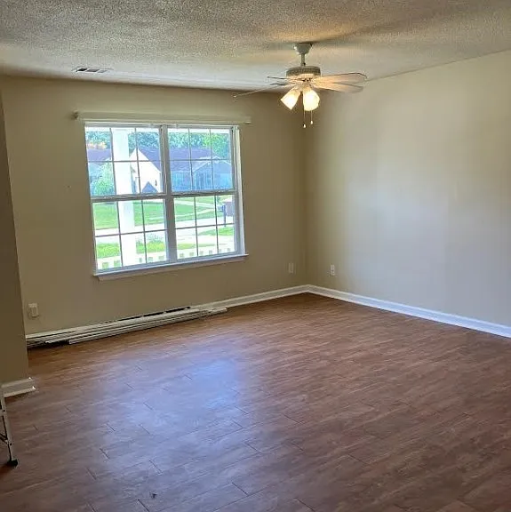 685 Rushing St — Photo 5
