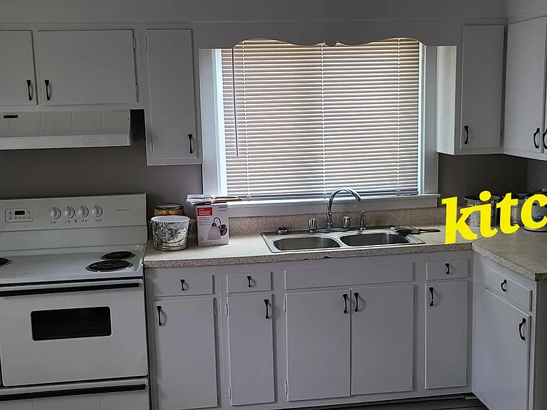 2061 W Sunrise Dr — Photo 5