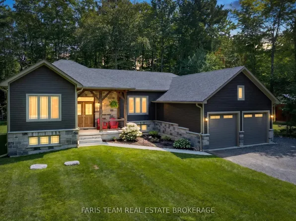 41 Tall Pines Dr, Tiny, ON L9M 0H4