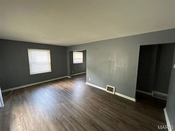 2nd image of 135 Anistasia Dr